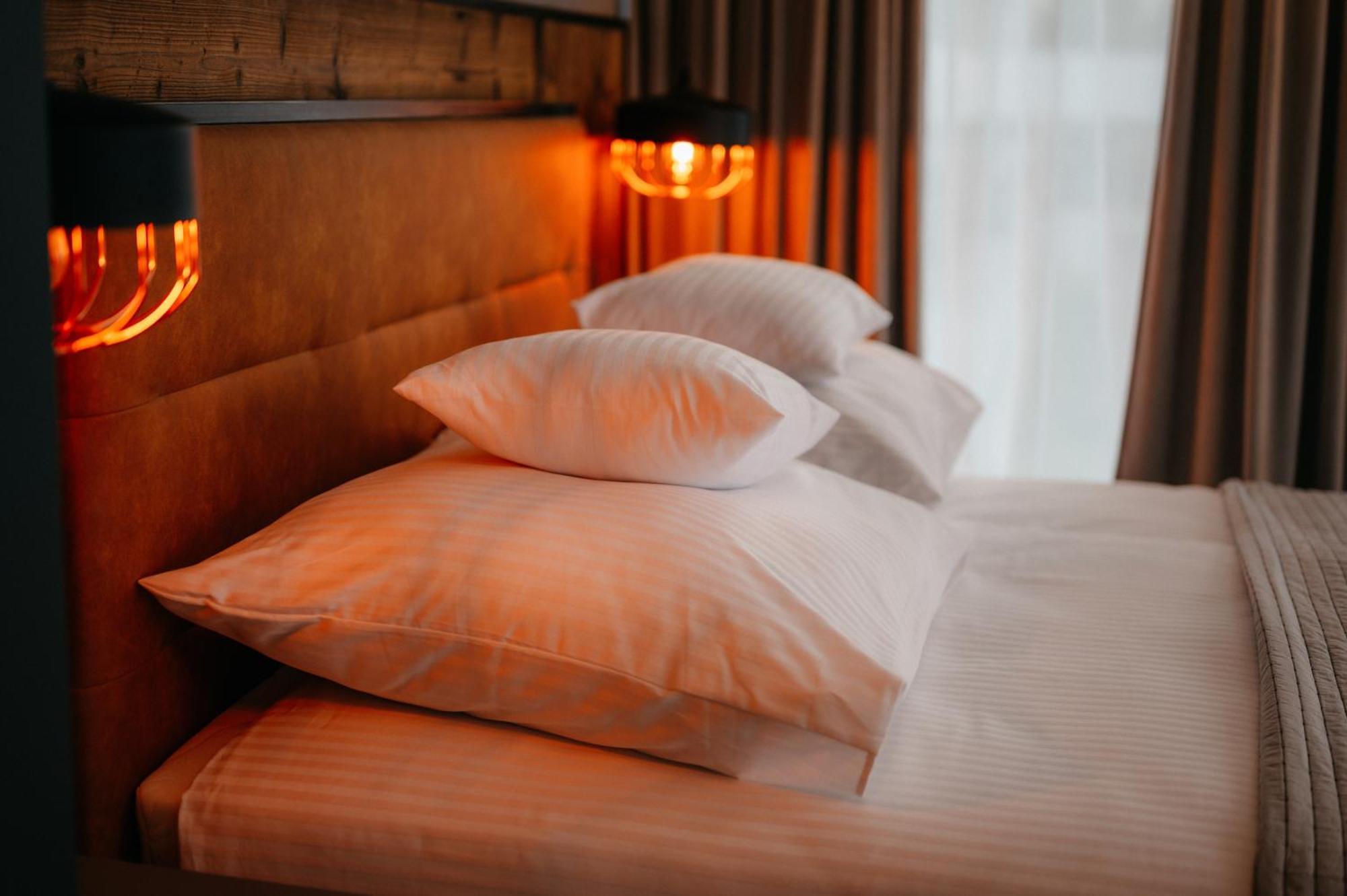 Sleep Well 1999 Hotel Tychy Ngoại thất bức ảnh